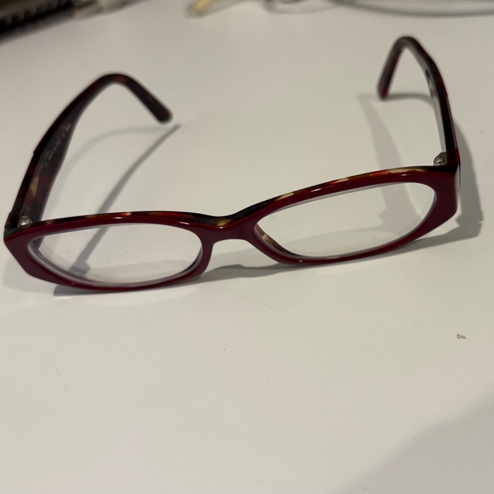 Stylish Red Tortoiseshell Glasses